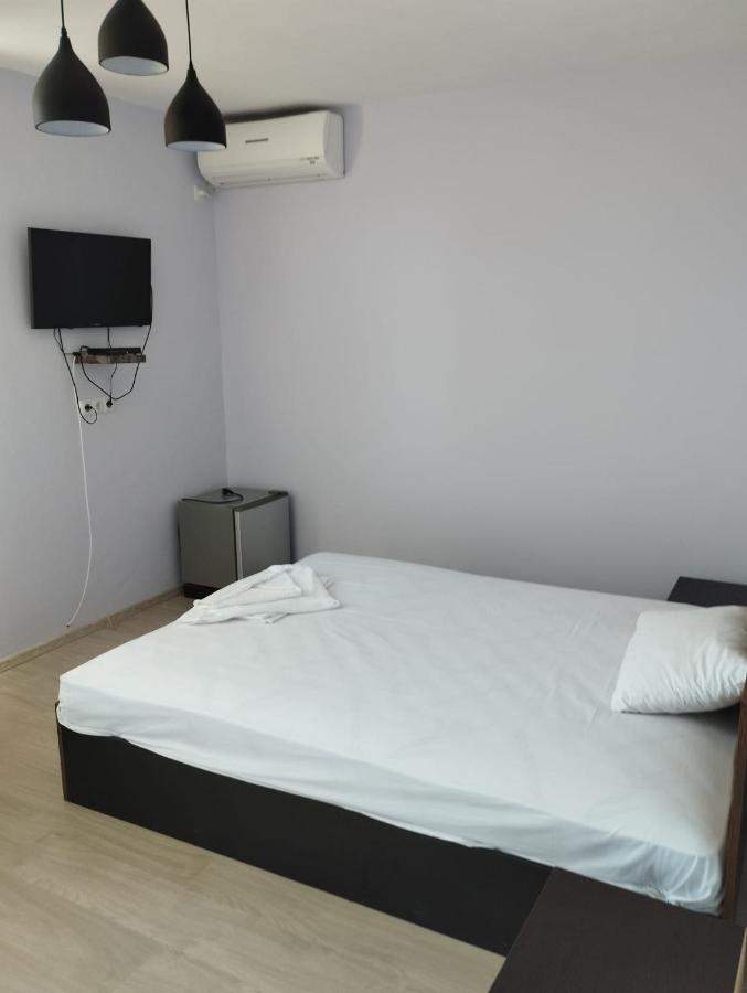 Alfa Guest Rooms With Parking Varna Eksteriør bilde