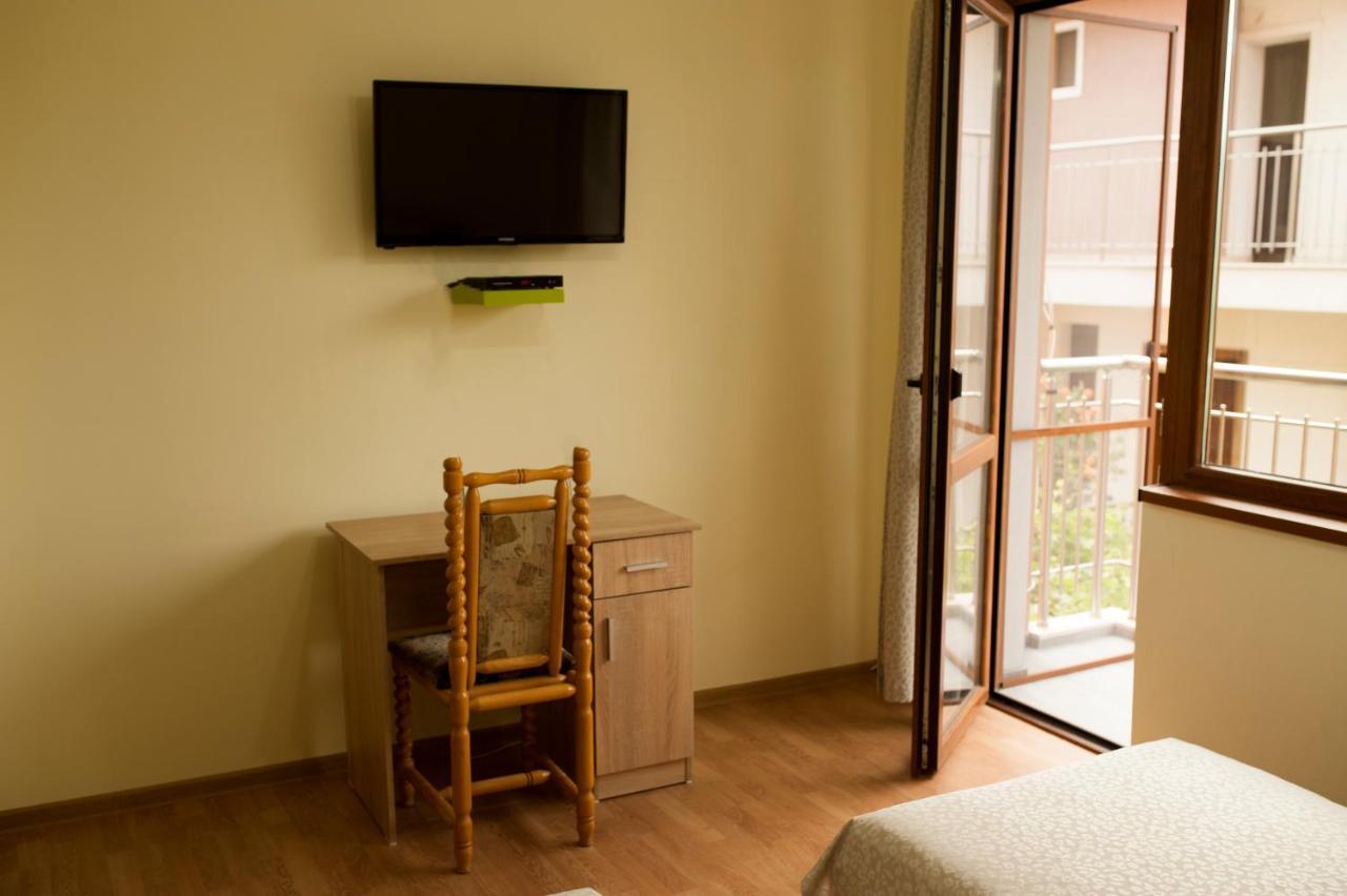 Alfa Guest Rooms With Parking Varna Eksteriør bilde
