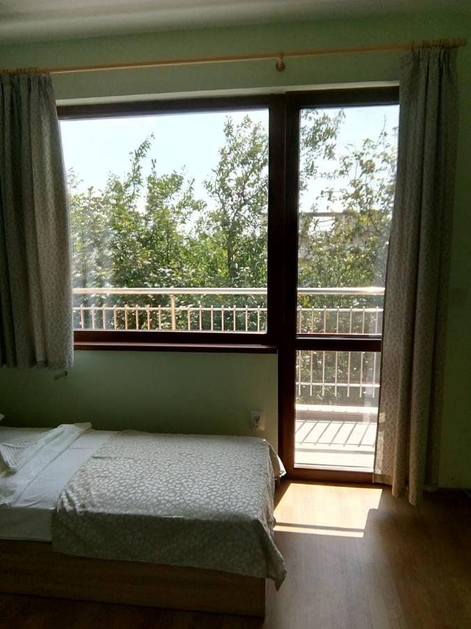Alfa Guest Rooms With Parking Varna Eksteriør bilde