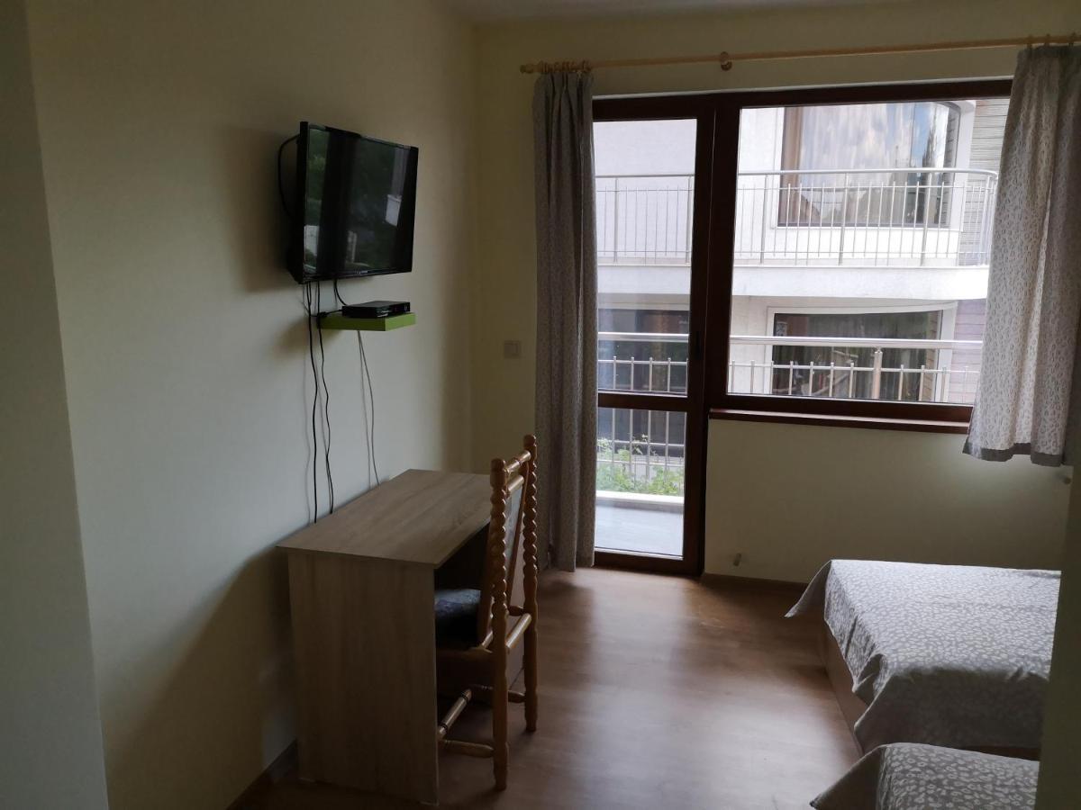 Alfa Guest Rooms With Parking Varna Eksteriør bilde
