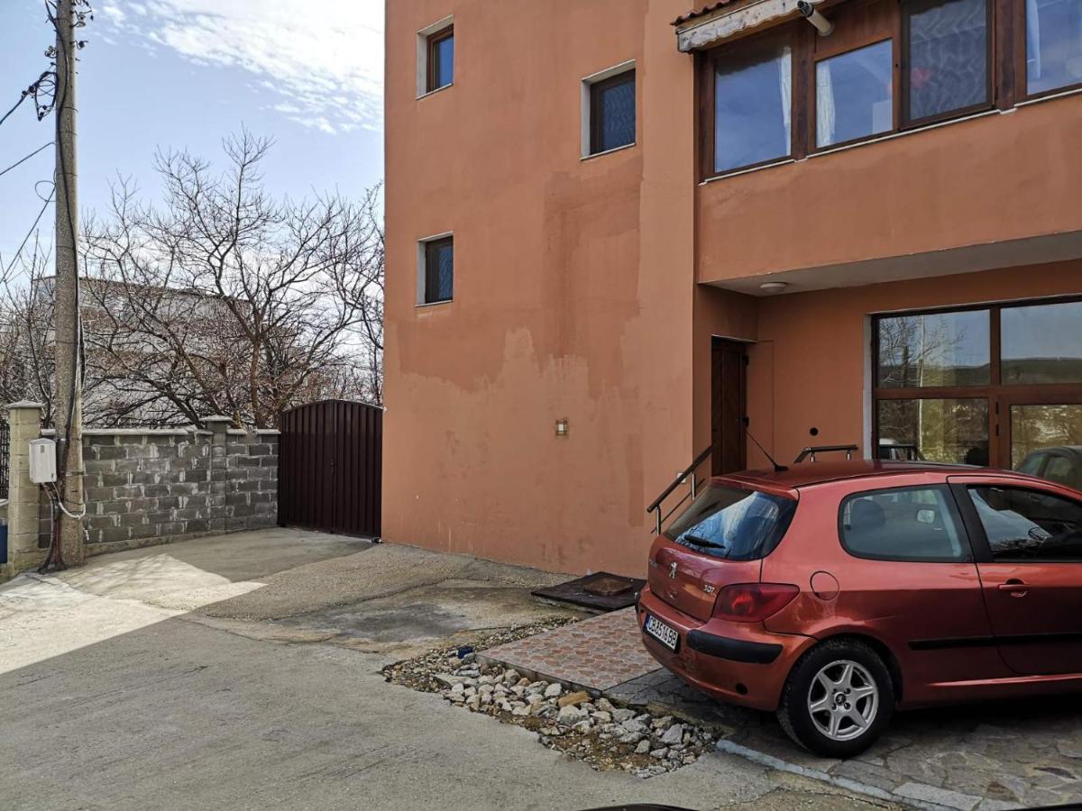 Alfa Guest Rooms With Parking Varna Eksteriør bilde